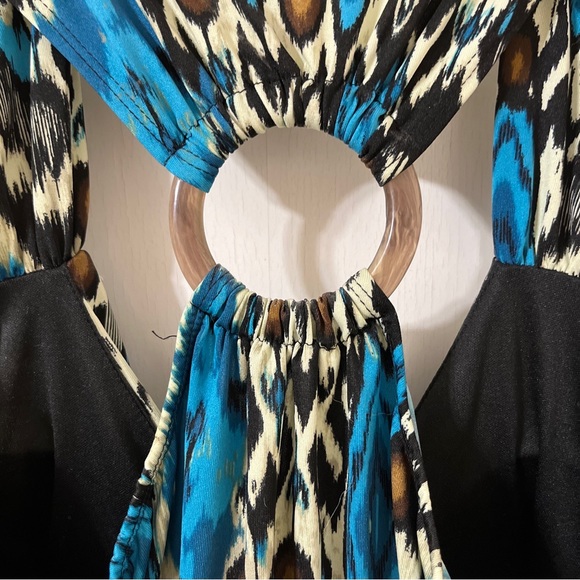 New Directions Blue Leopard Summer Top - Picture 5 of 5